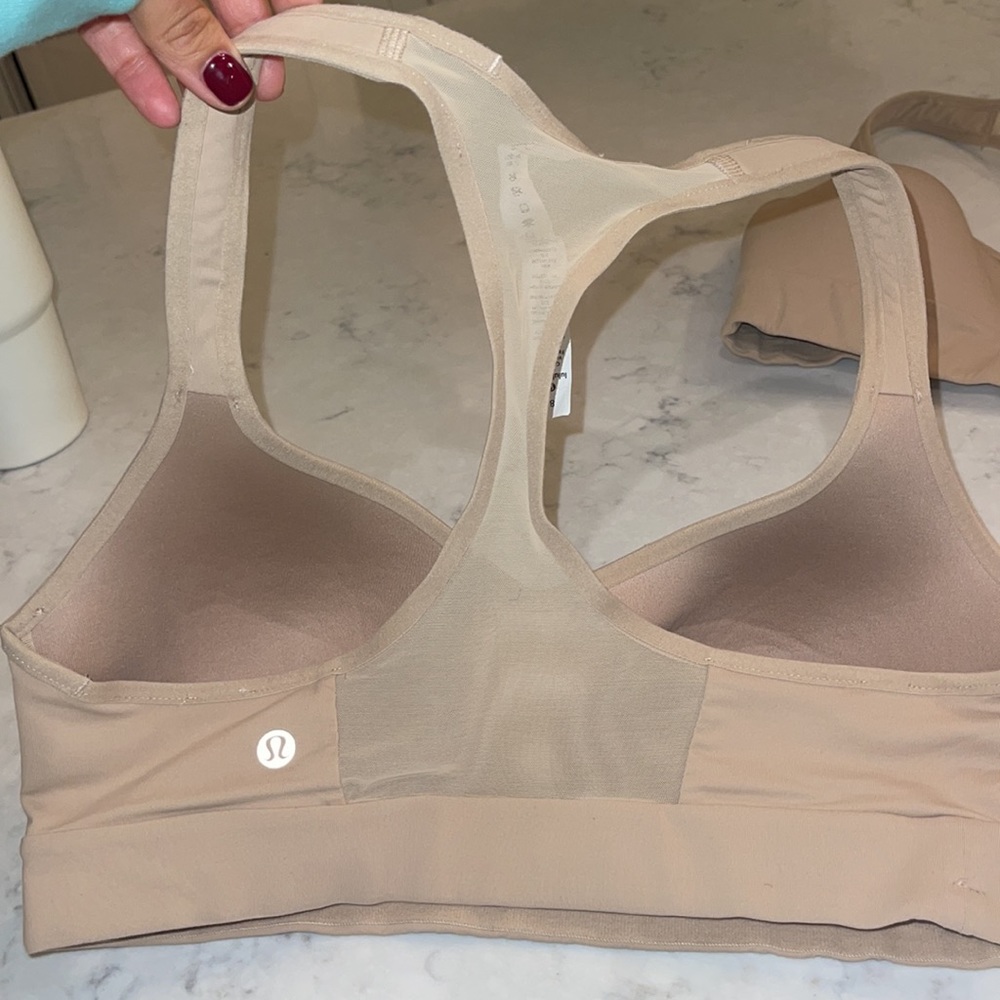 Nude Bra - Picture 2 of 2